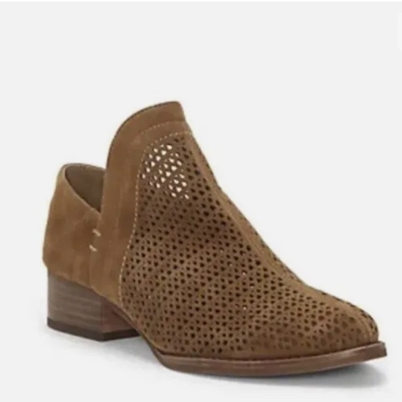 Vince Camuto Cinneys Perforated Booties Size 7.5M - Picture 1 of 12